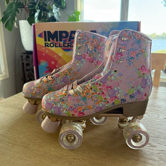 Cynthia Rowley x IMPALA x FP Movement Floral Roller Skates - Picture 9 of 12